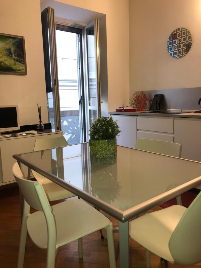 Emma Home Adiacente Alla Piazza Ducale Vigevano Luaran gambar